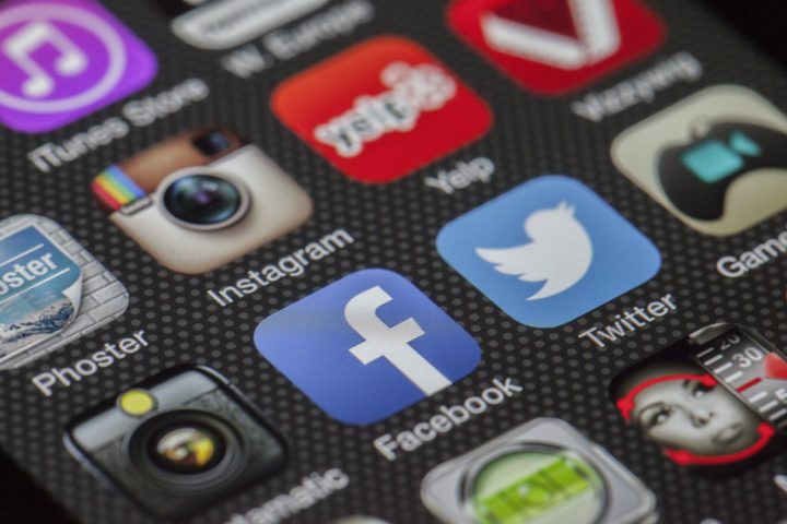 Social media mobile applications